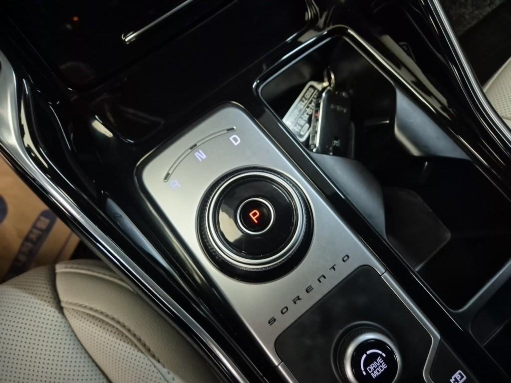 KIA Sorento - Vista 8