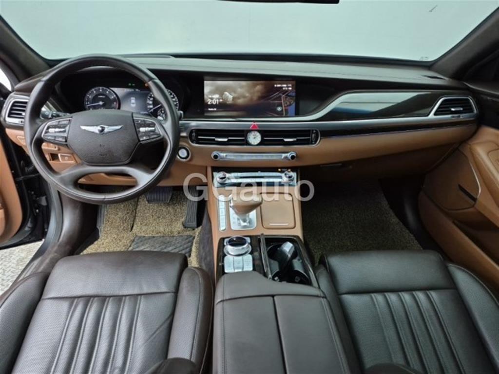 Genesis G90 - Vista 5