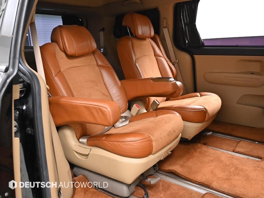 KIA Carnival - Vista 12