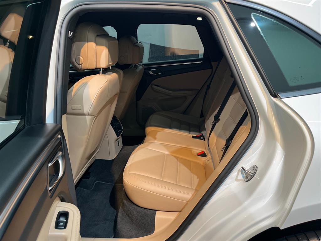 Porsche Macan - Vista 12