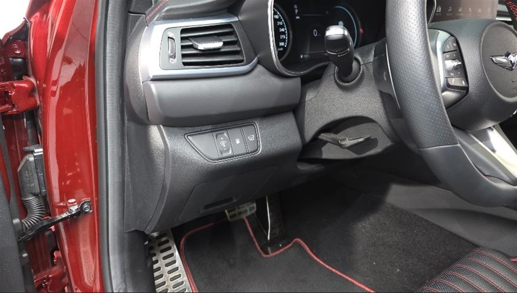 Genesis G70 - Vista 11