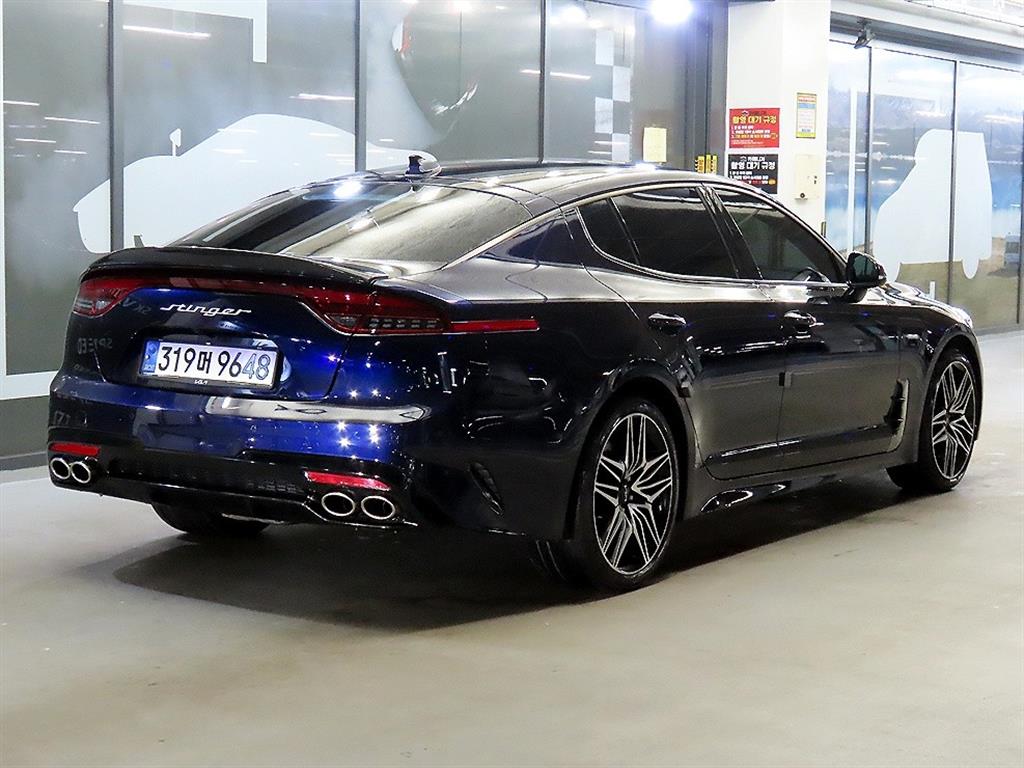 KIA Stinger - Vista 4