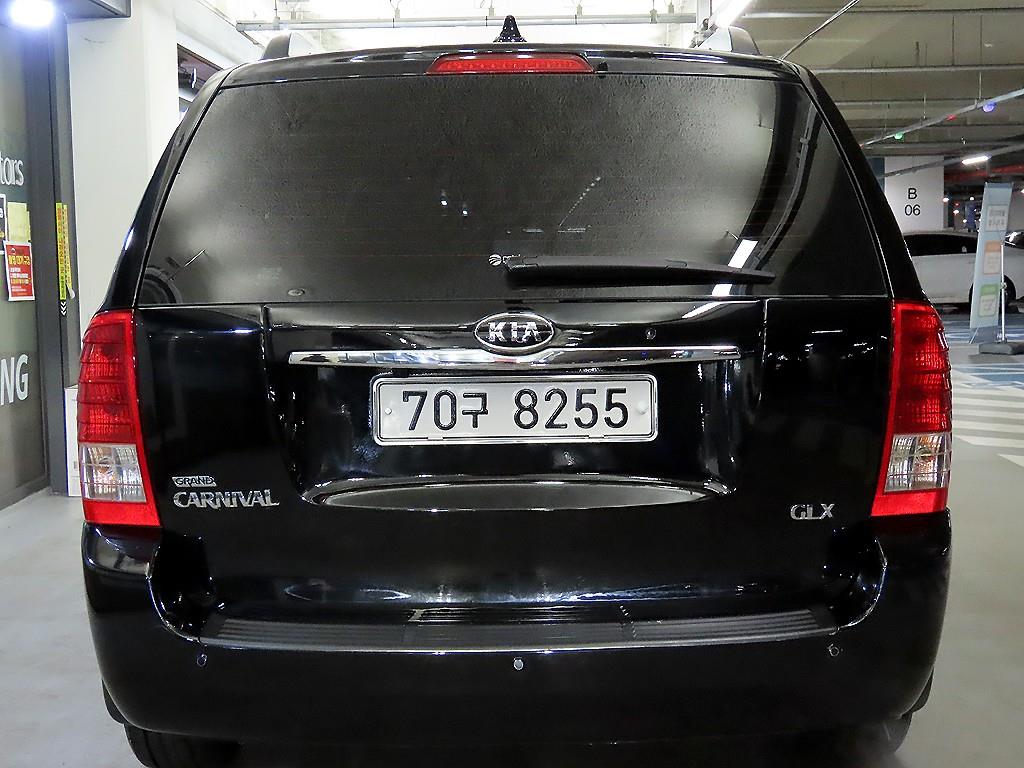 KIA Carnival - Vista 5