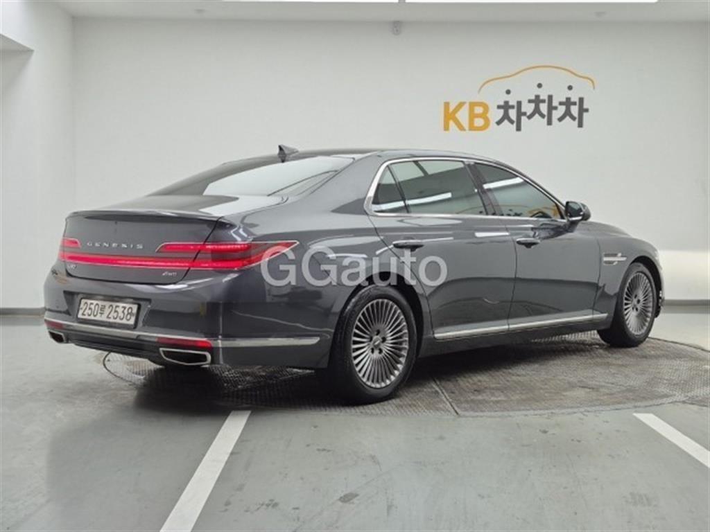 Genesis G90 - Vista 4