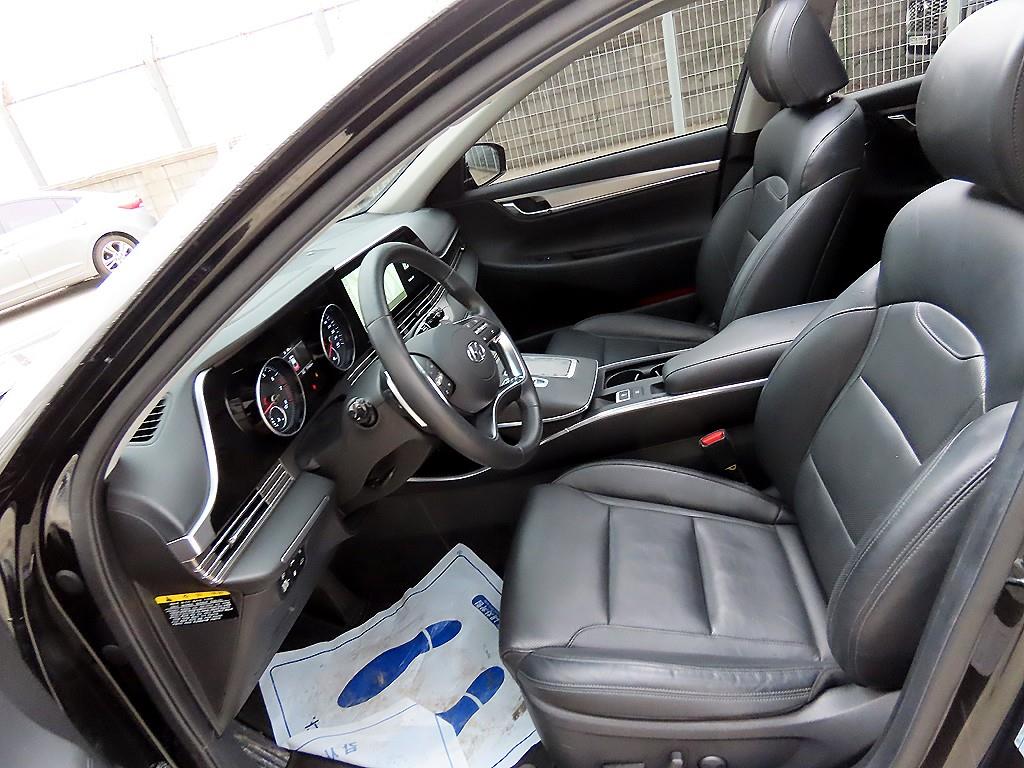 HYUNDAI Grandeur - Vista 5