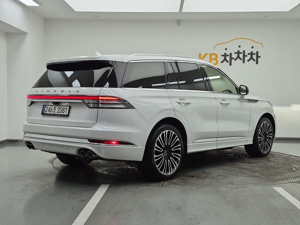 Lincoln Aviator - Vista 4