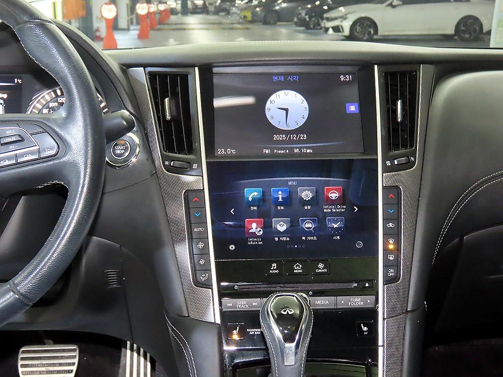 Infiniti Q - Vista 11