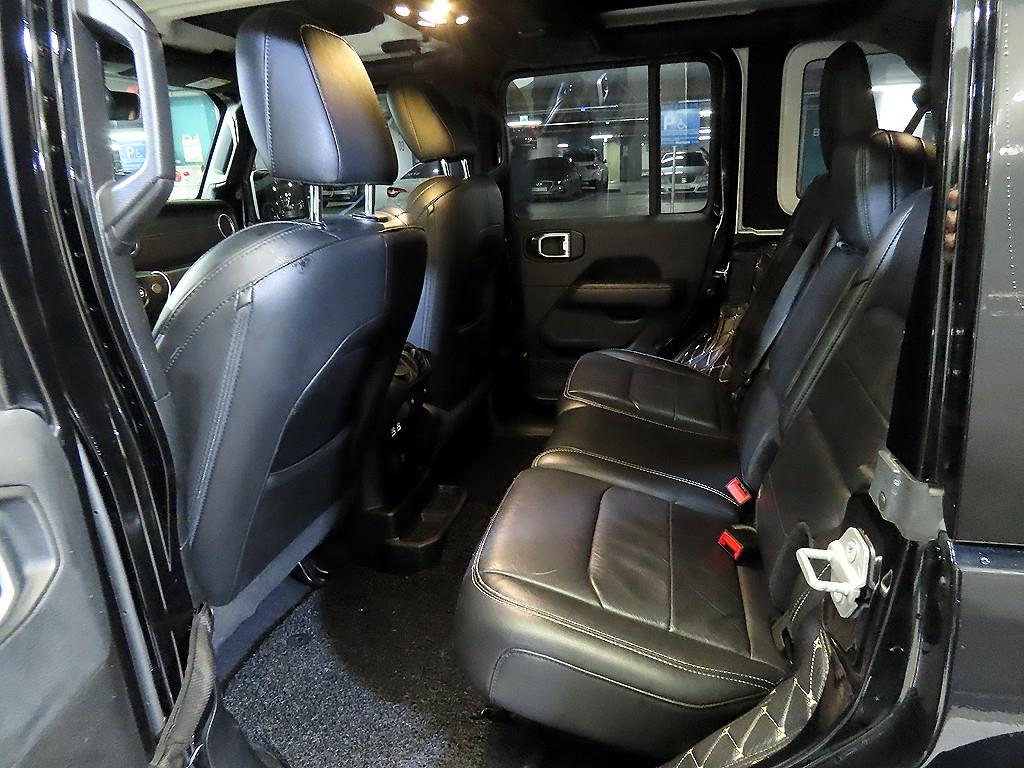 Jeep Wrangler - Vista 7