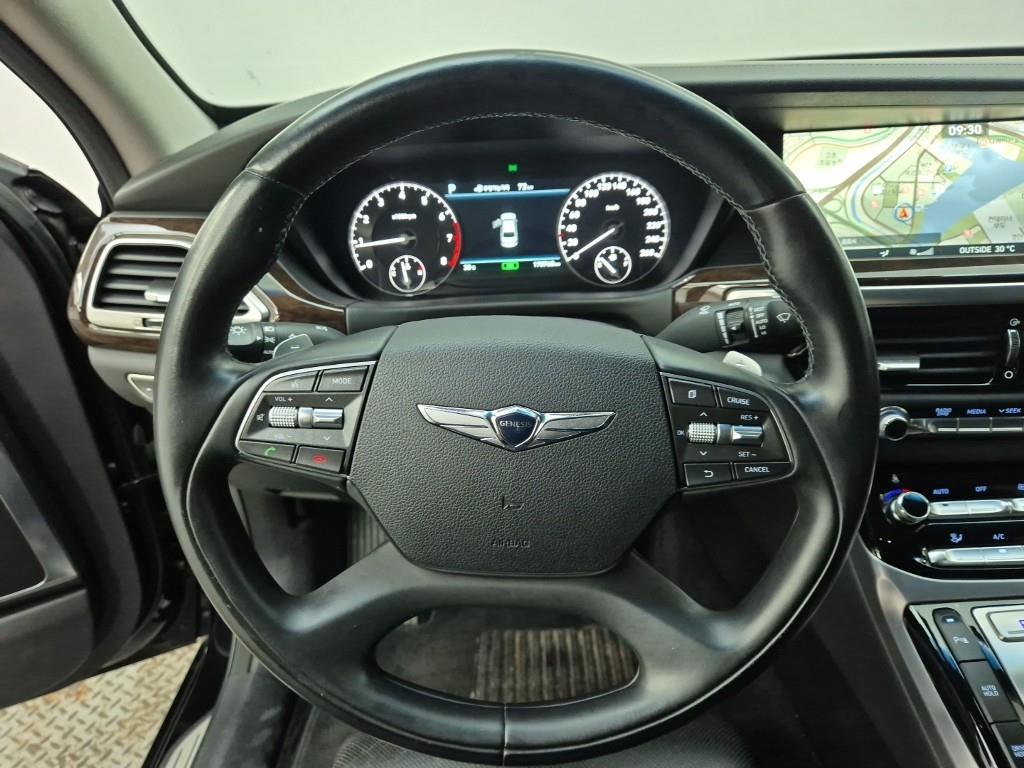 Genesis EQ900 - Vista 9