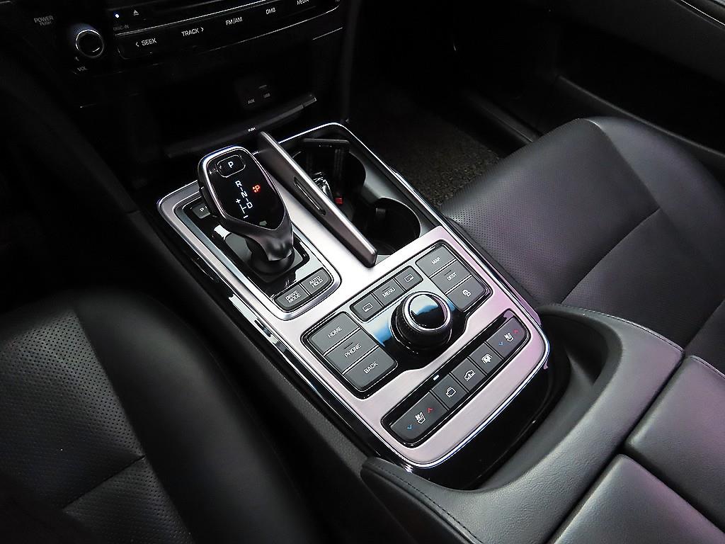 HYUNDAI Equus - Vista 11