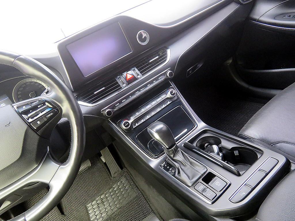 HYUNDAI Grandeur - Vista 10