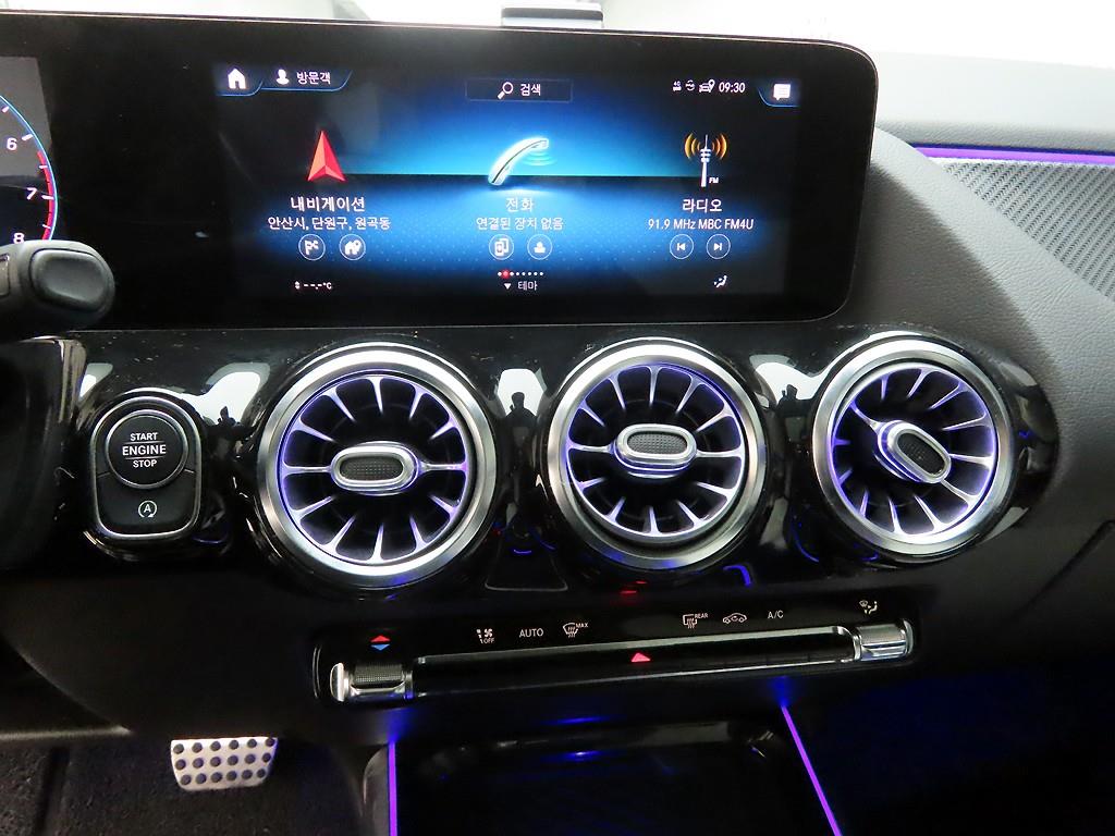 Mercedes Benz GLA Class - Vista 9