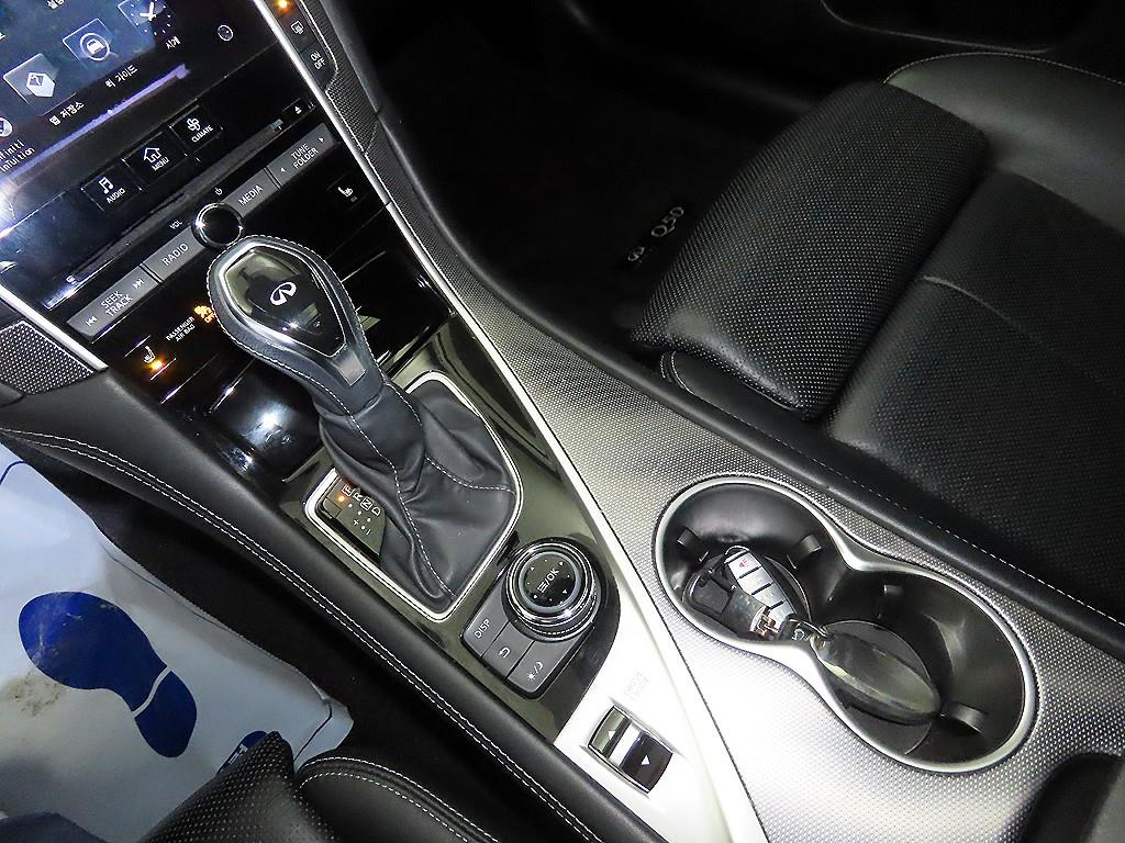 Infiniti Q - Vista 12