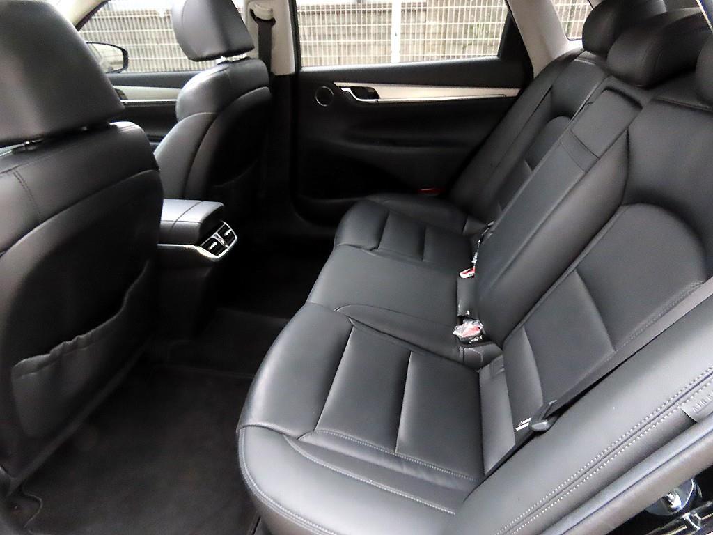 HYUNDAI Grandeur - Vista 6