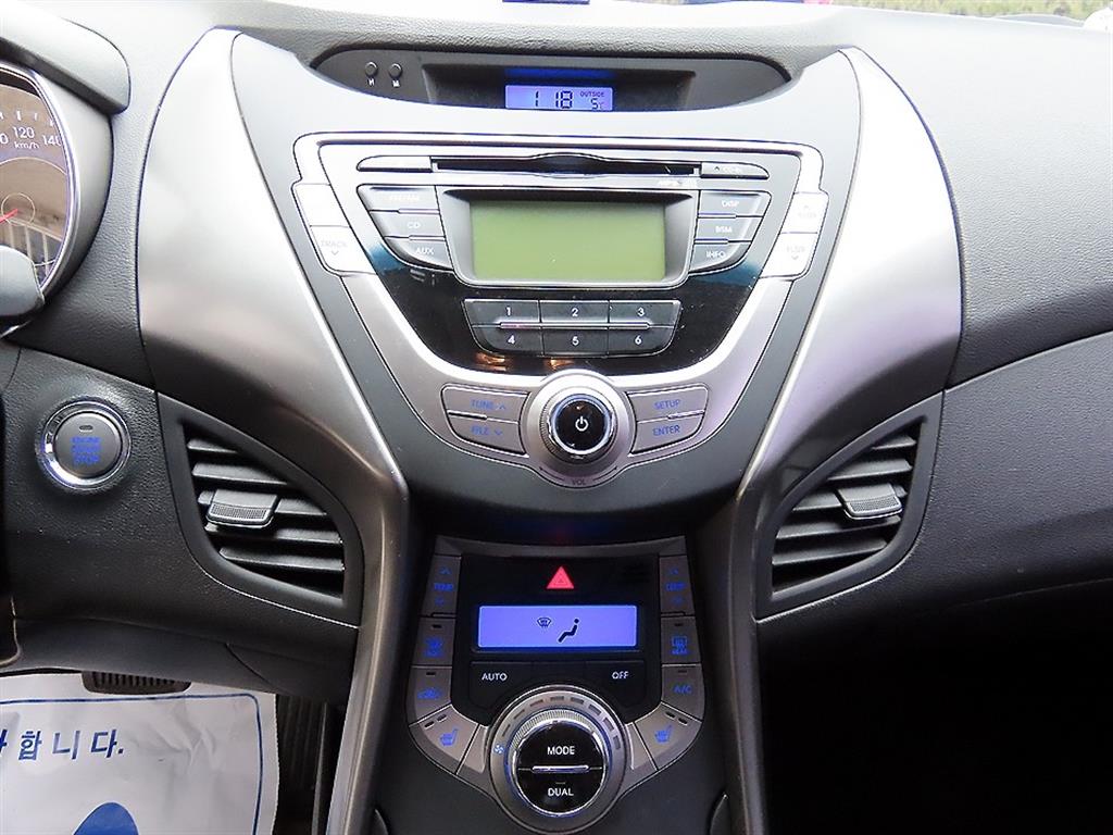 HYUNDAI Avante 2014 Gris - Importación desde Corea - HF Imports Iquique - Foto 13