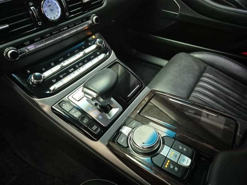 Genesis EQ900 - Vista 8