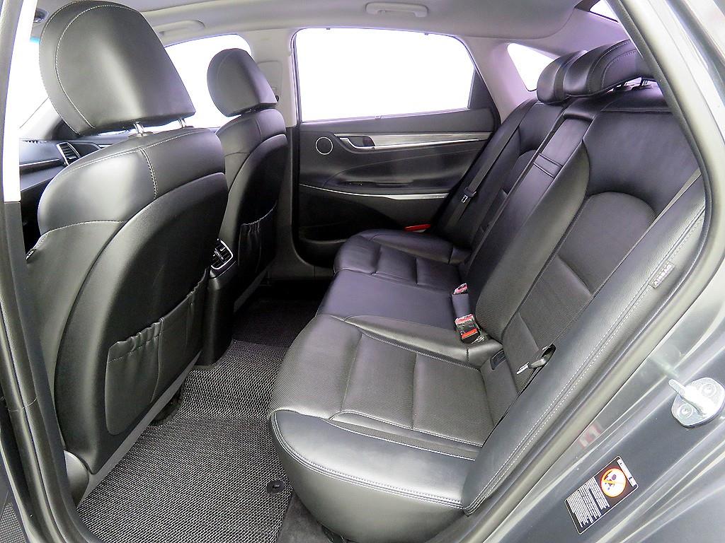 HYUNDAI Grandeur - Vista 6