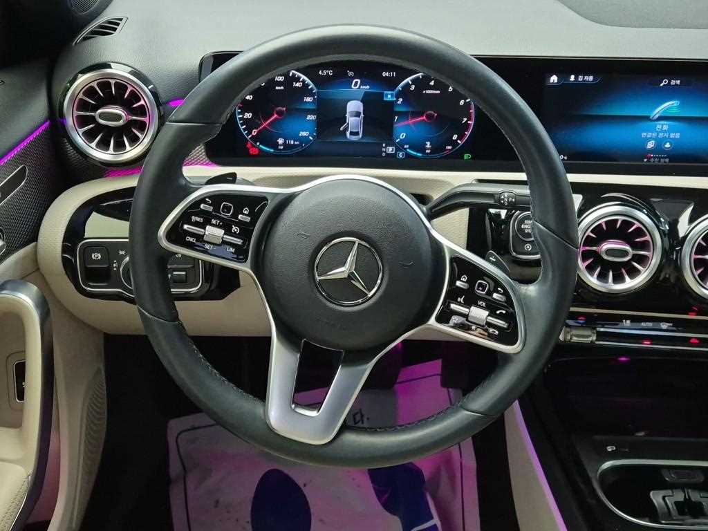 Mercedes Benz A Class - Vista 9