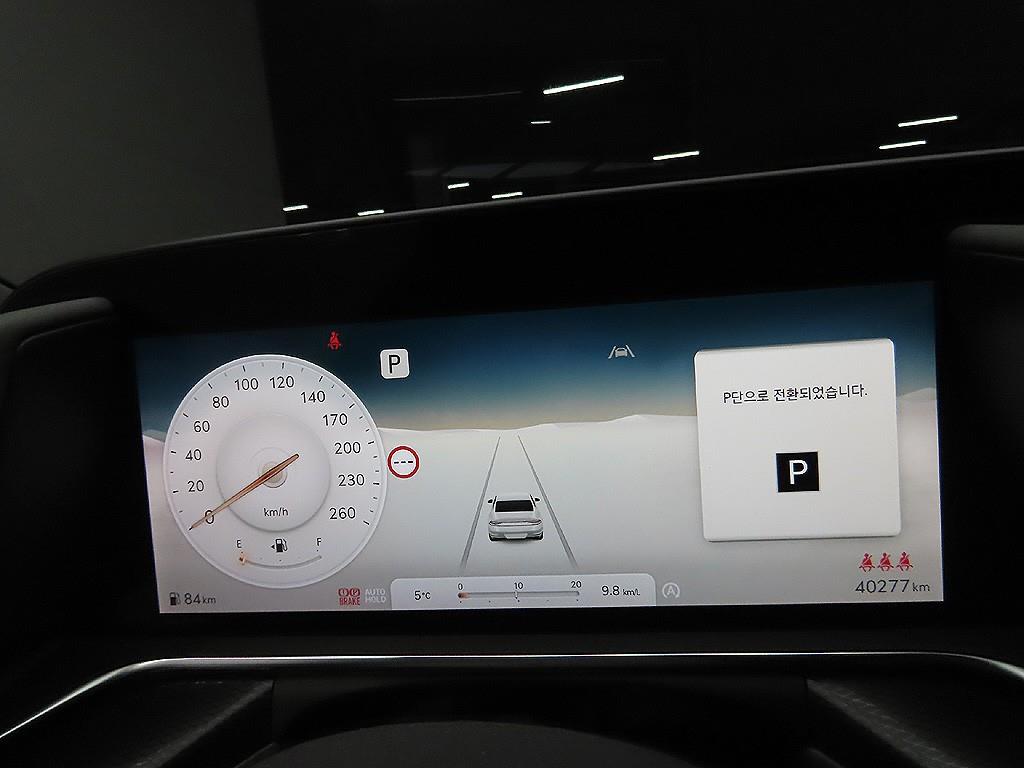 Genesis G90 - Vista 11