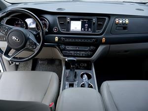 KIA Carnival - Vista 10