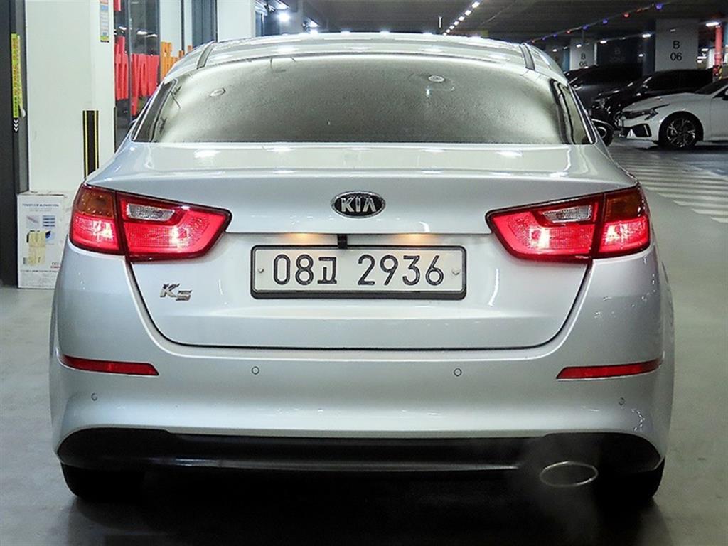 KIA K5 - Vista 5