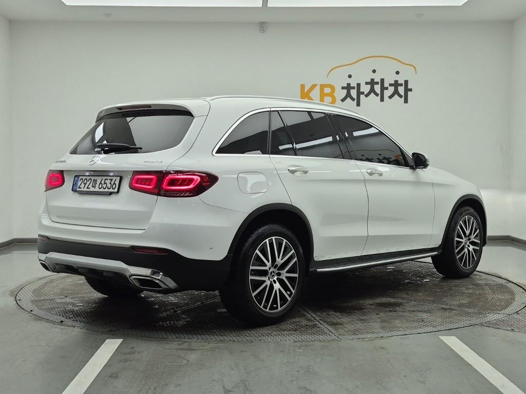 Mercedes Benz GLC Class - Vista 4