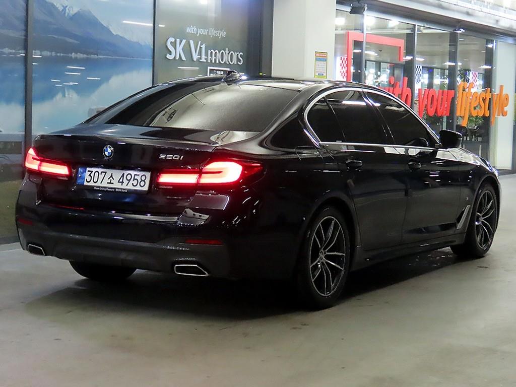 BMW 5 Series - Vista 4