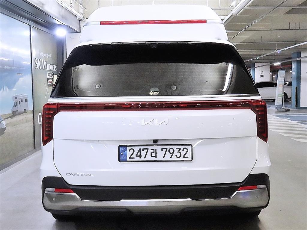 KIA Carnival - Vista 5