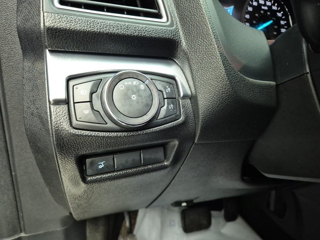 Ford Explorer - Vista 11