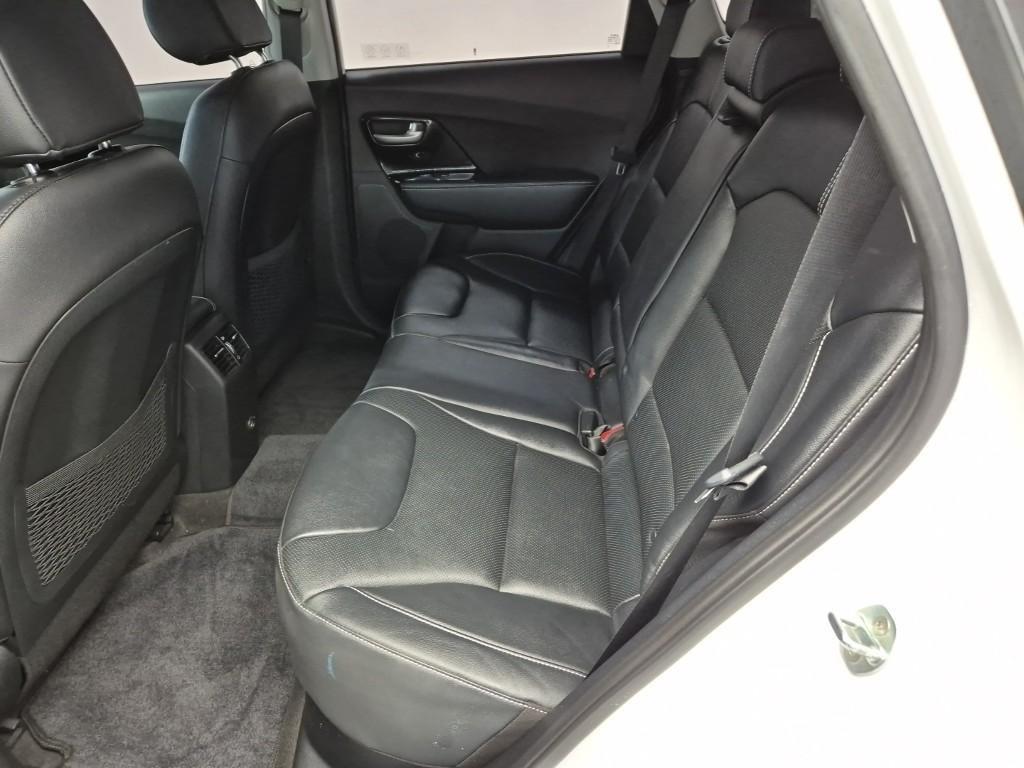KIA Niro - Vista 12