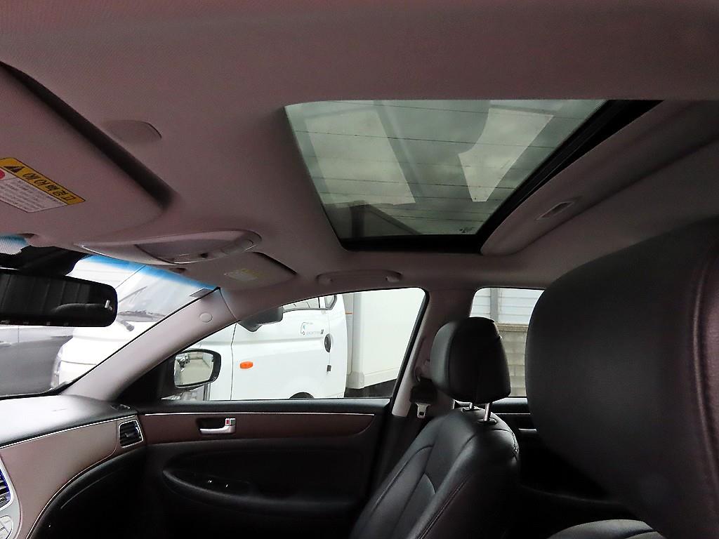 HYUNDAI Genesis 2013 Negro - Importación desde Corea - HF Imports Iquique - Foto 17