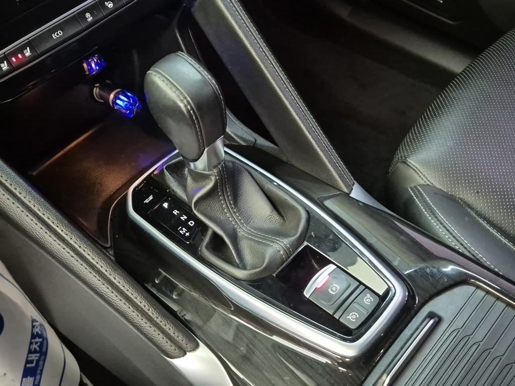 SAMSUNG QM6 - Vista 8