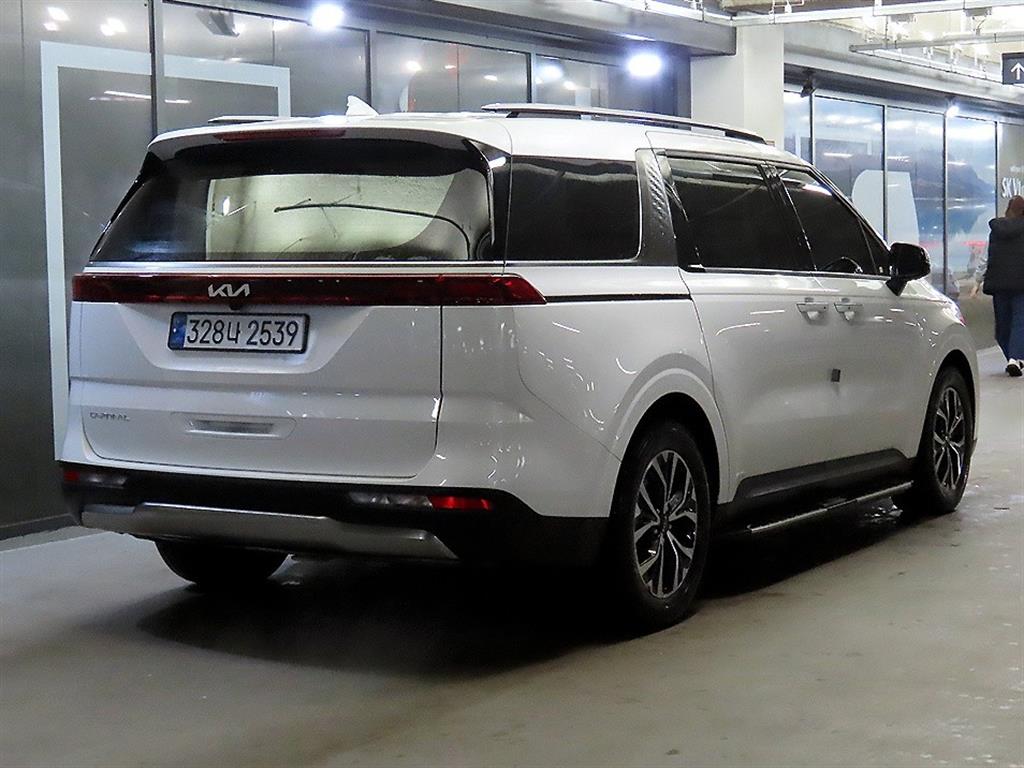 KIA Carnival - Vista 4