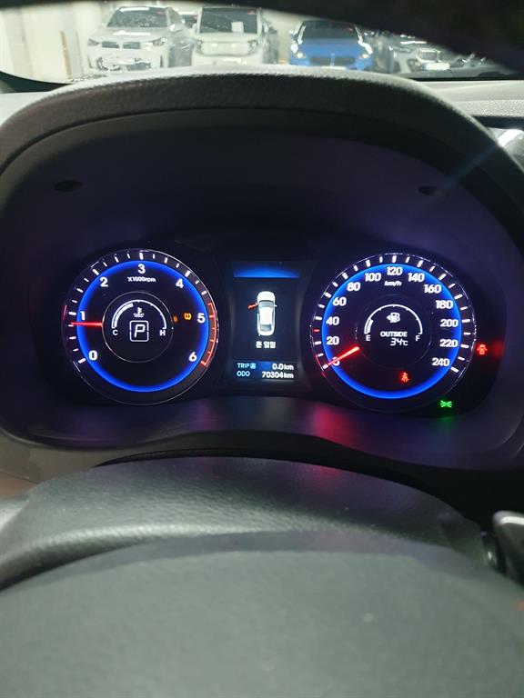 HYUNDAI i40 - Vista 4