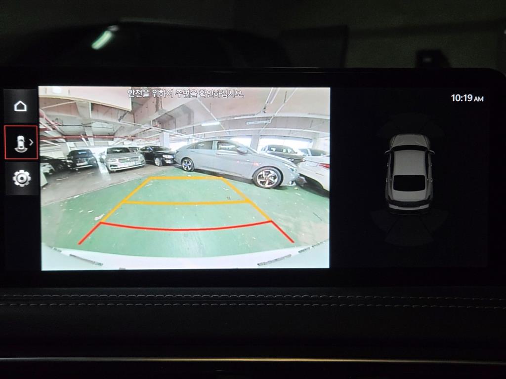 Genesis G70 - Vista 12