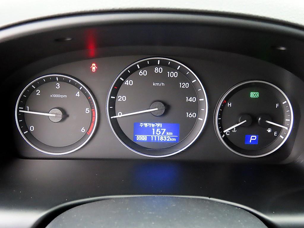 HYUNDAI Starex - Vista 9