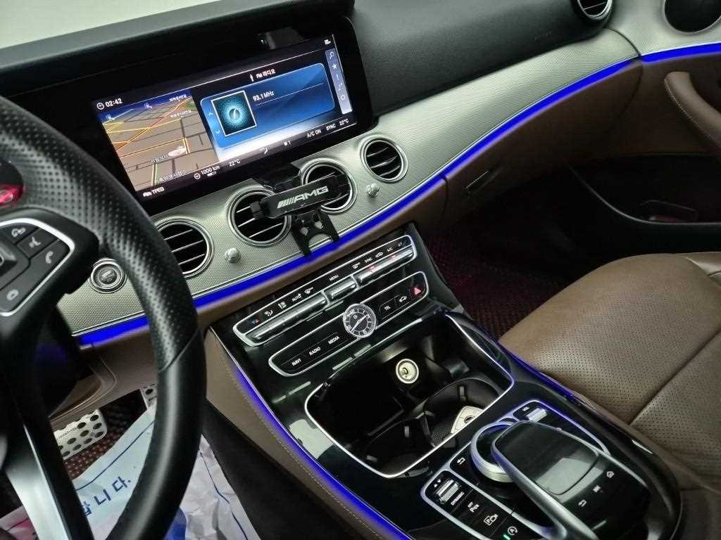 Mercedes Benz E class - Vista 10