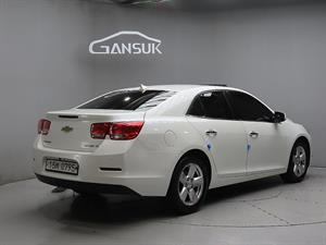 Chevrolet Malibu - Vista 8