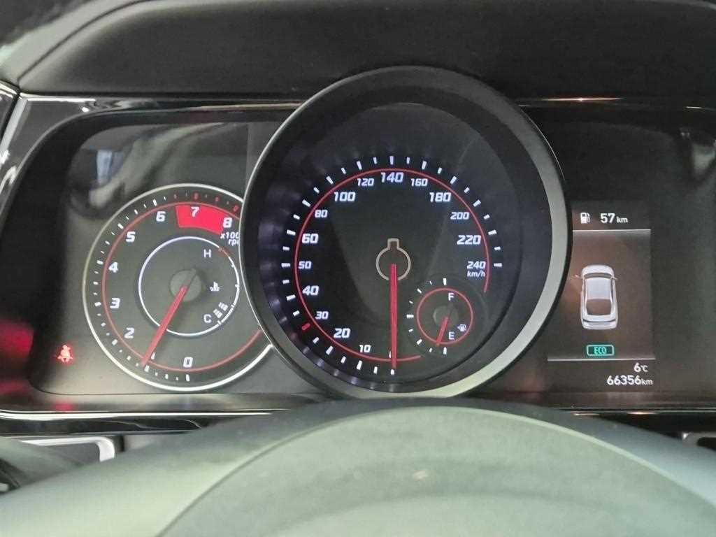 HYUNDAI Avante - Vista 6