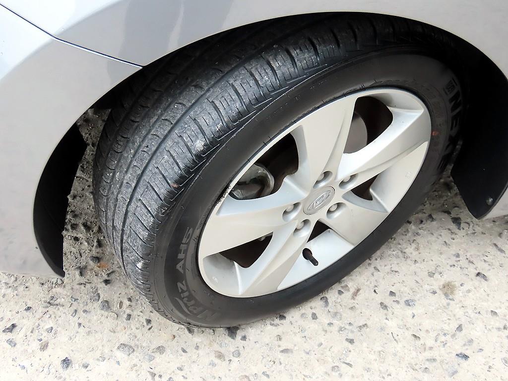 HYUNDAI Avante 2014 Gris - Importación desde Corea - HF Imports Iquique - Foto 18