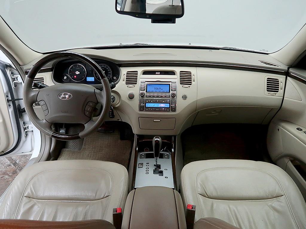 HYUNDAI Grandeur - Vista 9