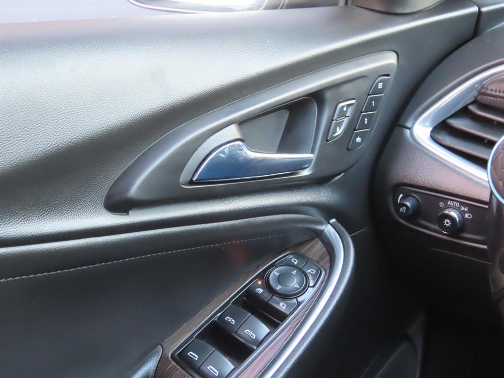 Chevrolet Malibu 2017 Gris - Importación desde Corea - HF Imports Iquique - Foto 11