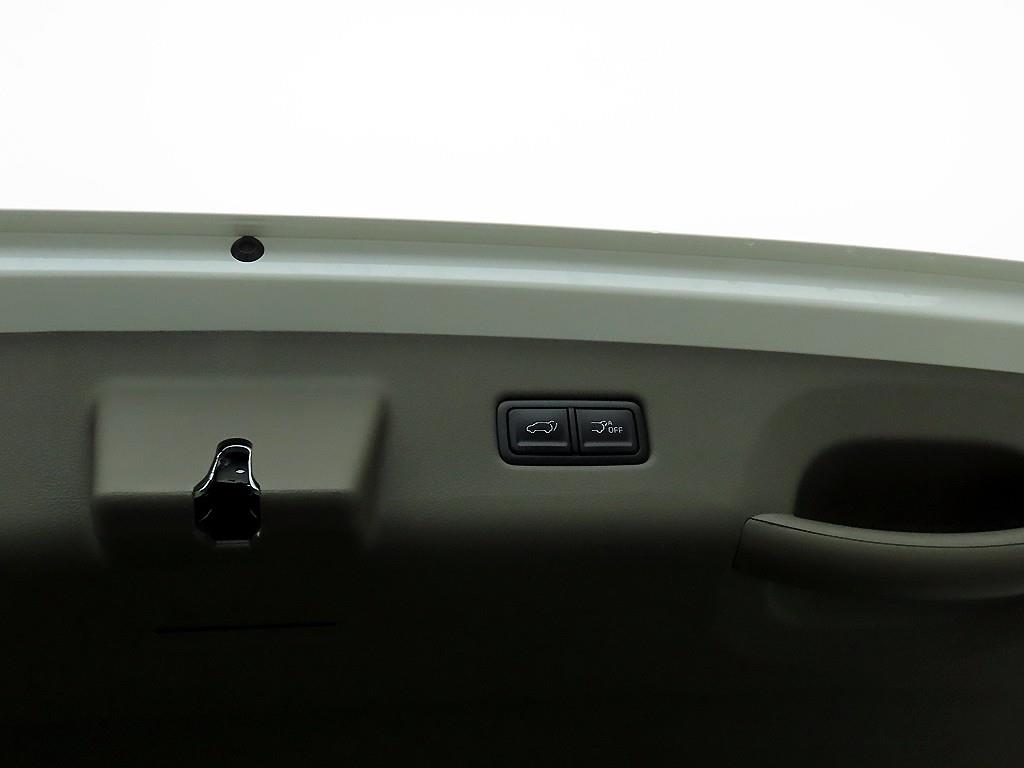 KIA Carnival - Vista 6