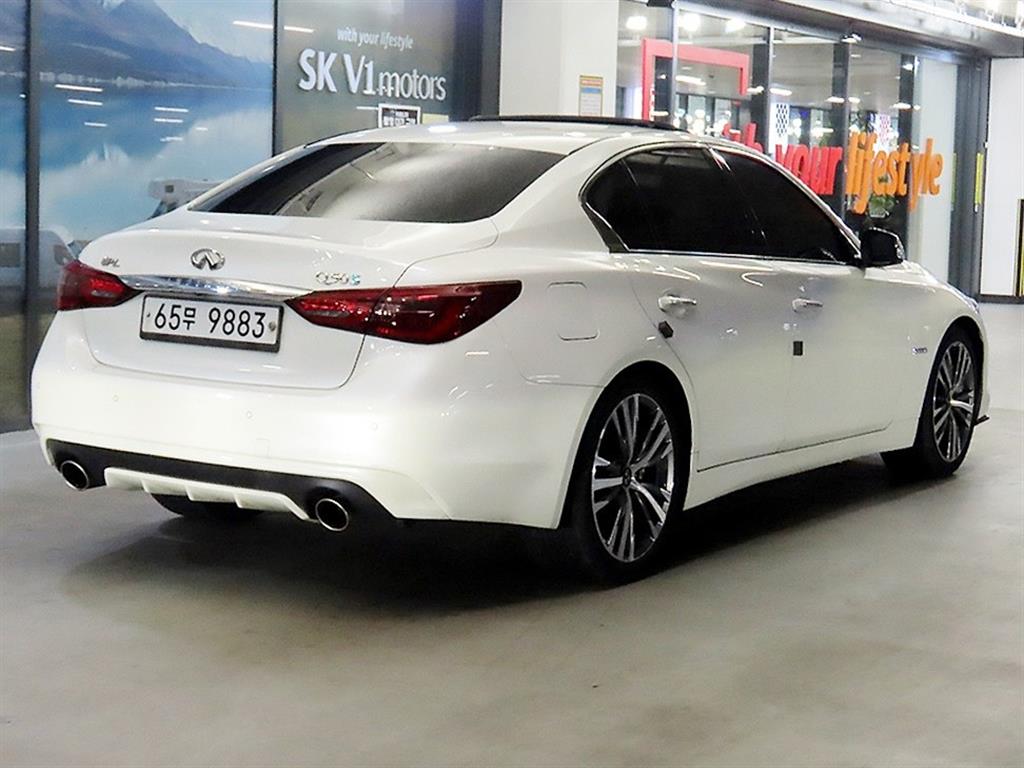 Infiniti Q - Vista 4