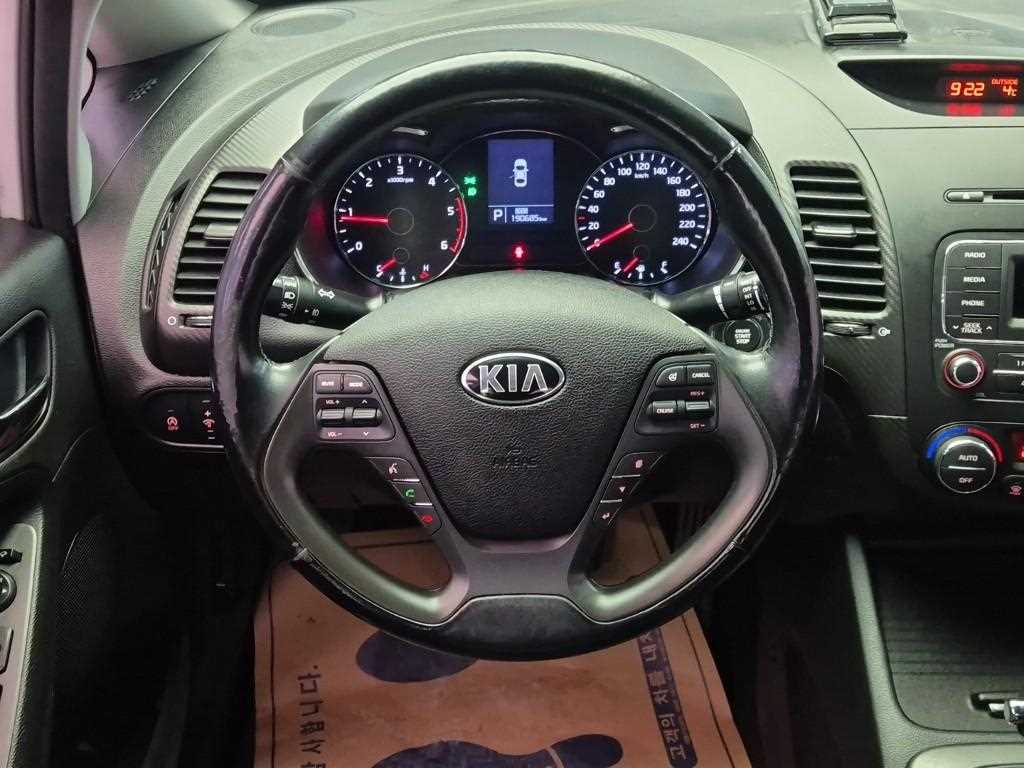KIA K3 - Vista 9