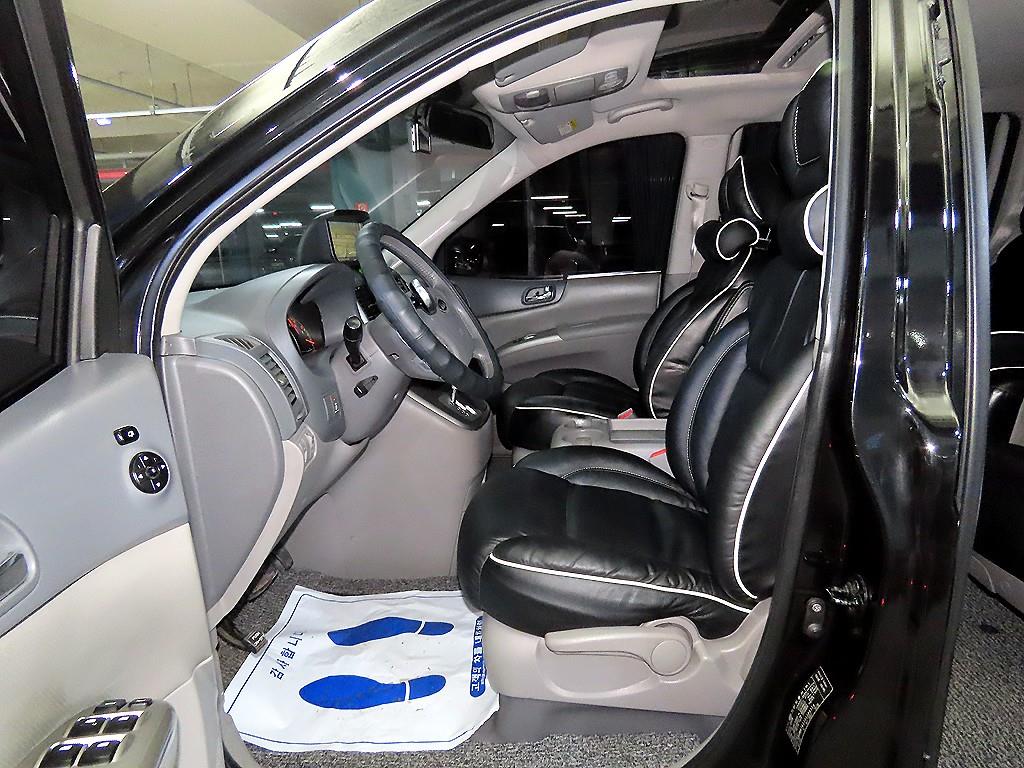 KIA Carnival - Vista 6