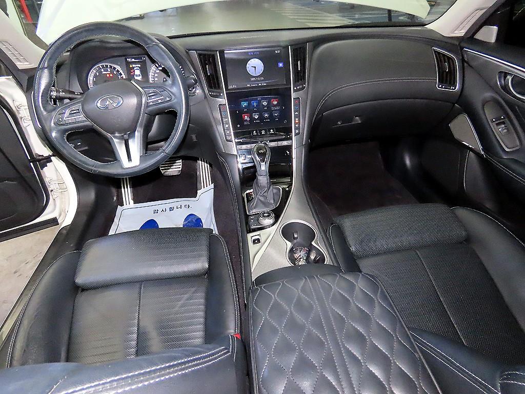 Infiniti Q - Vista 10