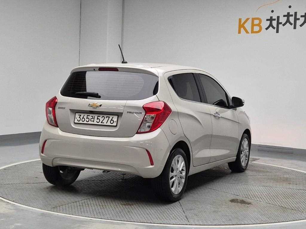 Chevrolet Spark - Vista 3