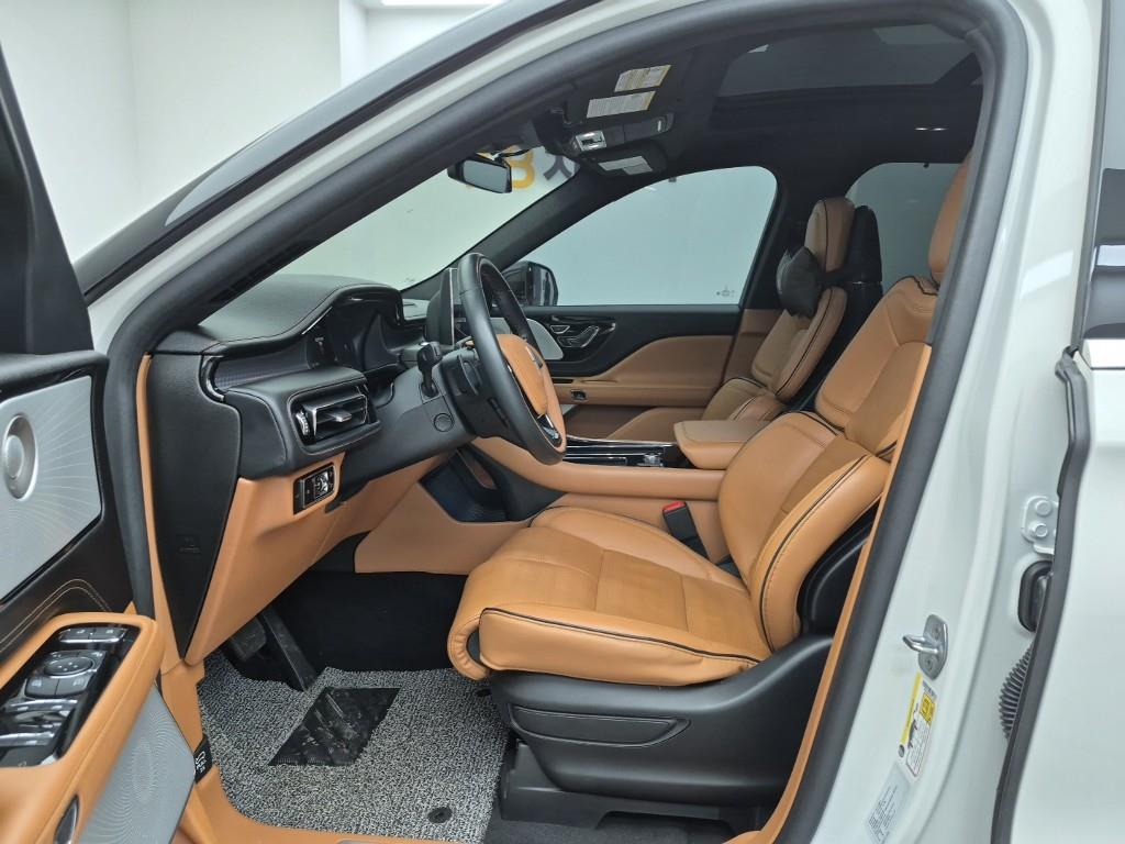 Lincoln Aviator - Vista 11