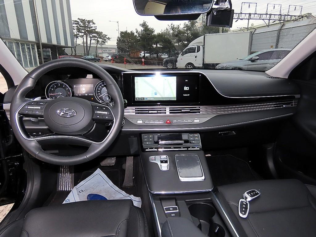 HYUNDAI Grandeur - Vista 7